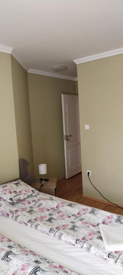 Levendula Apartmanhaz Hajduszoboszlo Bagian luar foto